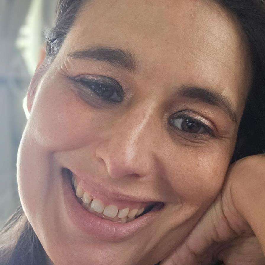 Laura Ervin Meleÿh»mÇu Laura Ervin Meleÿh»mÇu